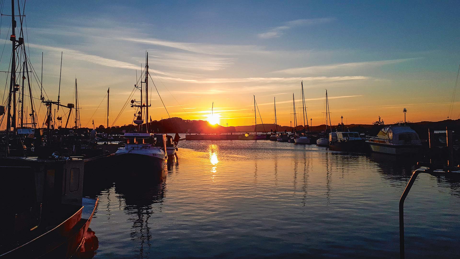 Hafen auf Mönchgut beim Sonnenuntergang